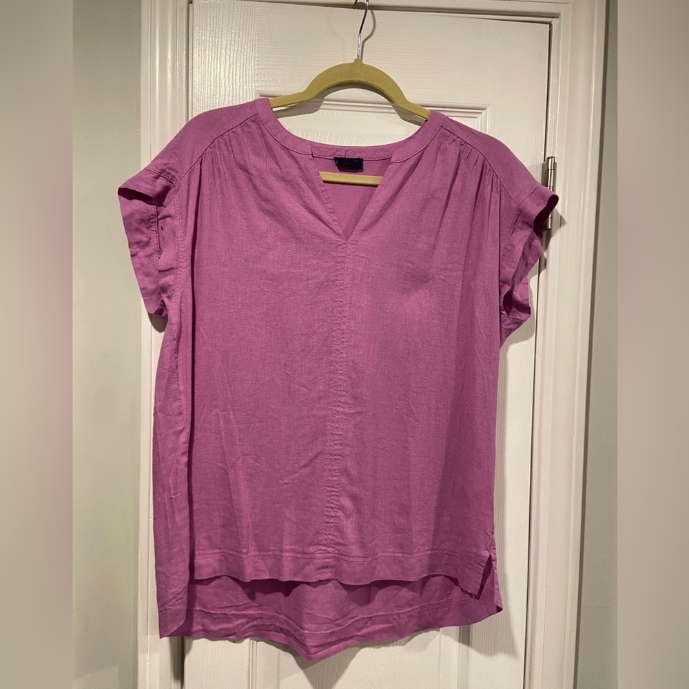 Splendid Size S Lavender V Neck Soft Linen Blend Split Hem Short Sleeve Top